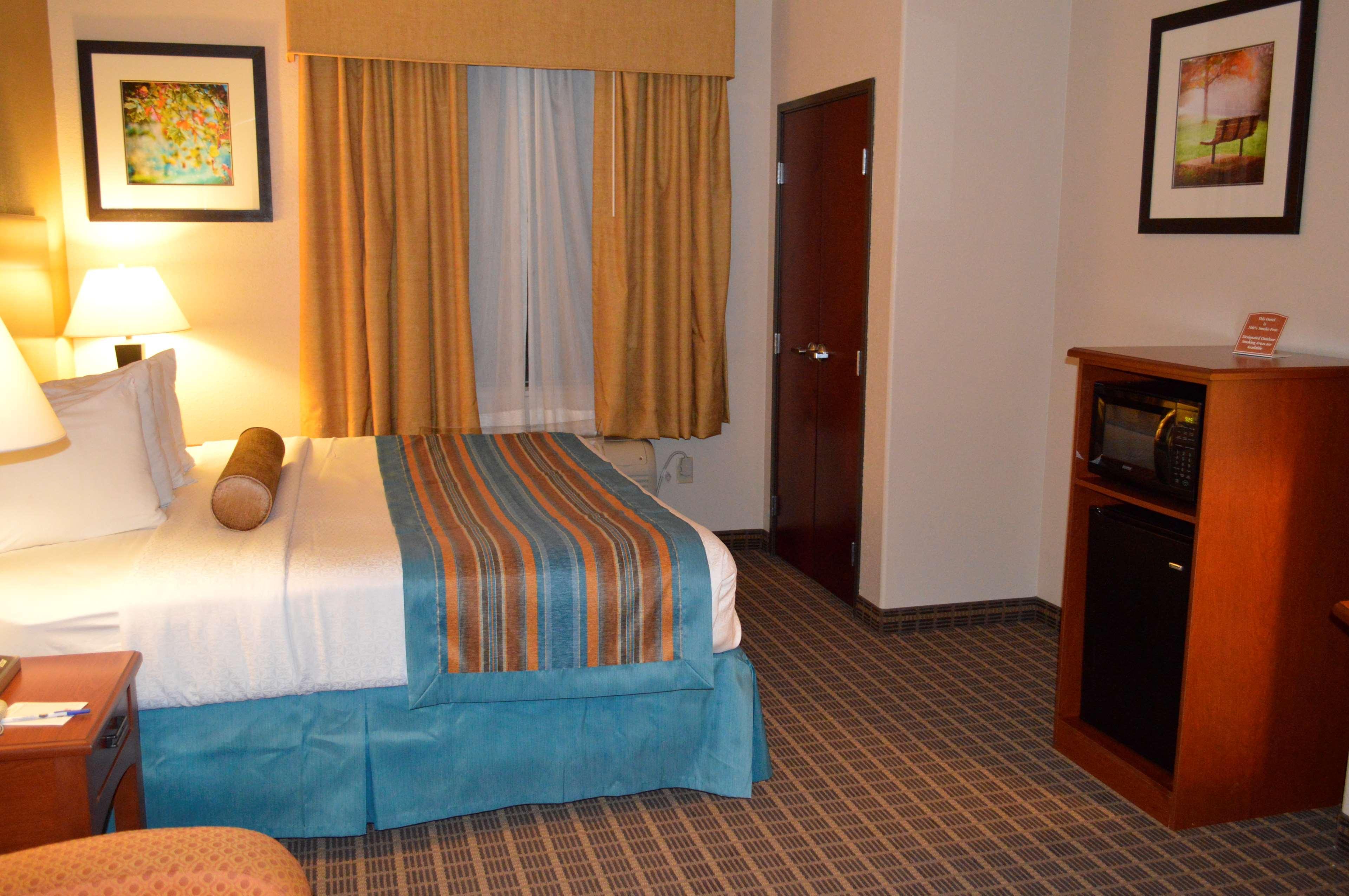 Best Western Orange Inn & Suites Eksteriør billede