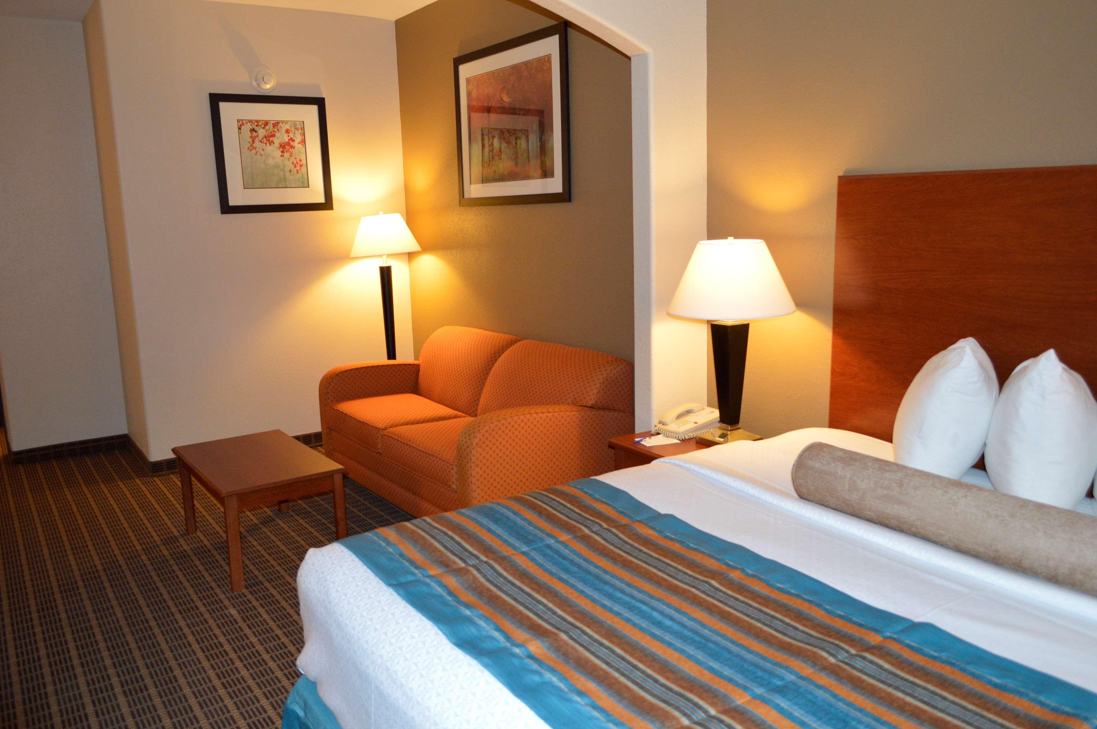 Best Western Orange Inn & Suites Eksteriør billede