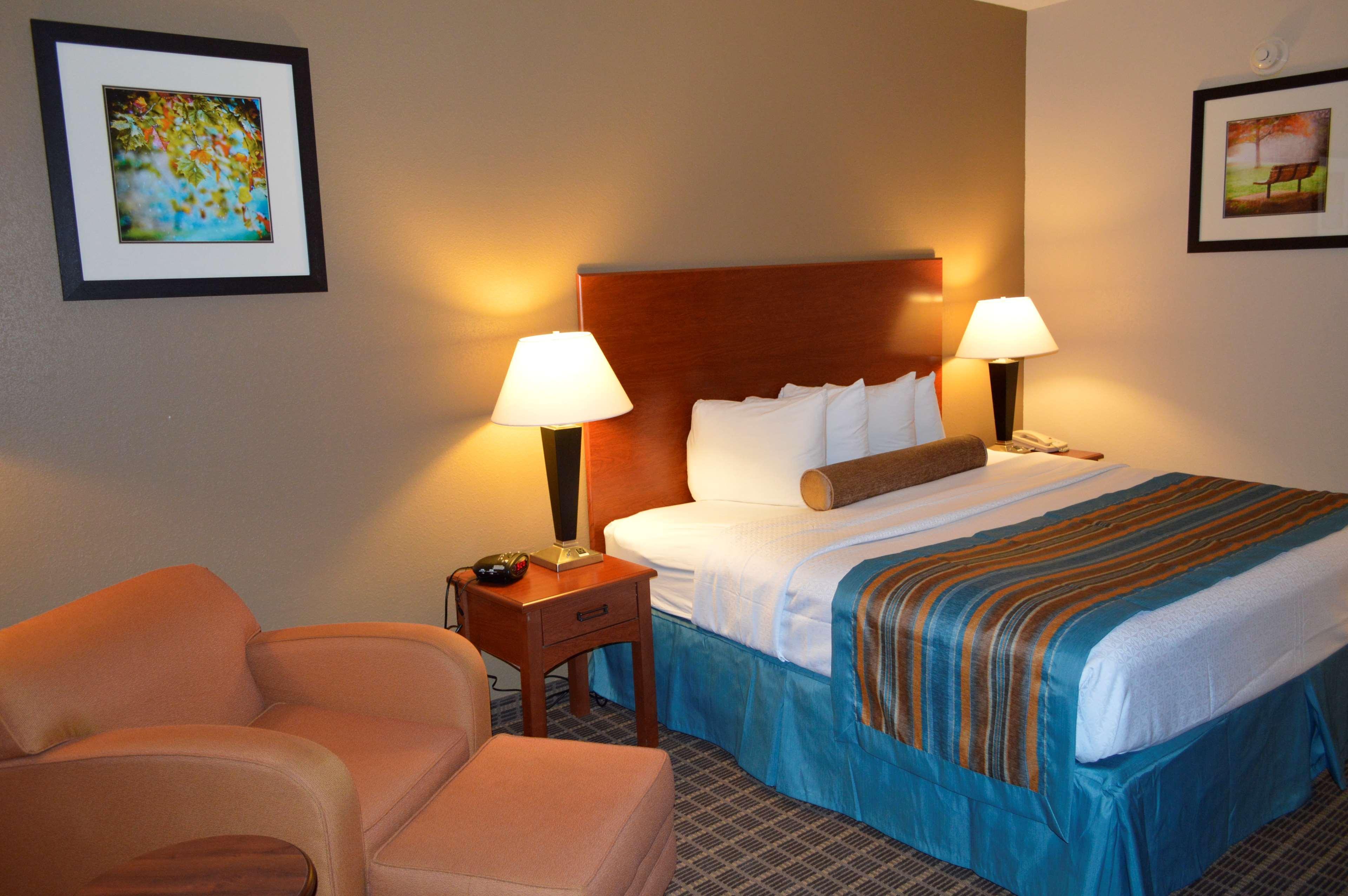 Best Western Orange Inn & Suites Eksteriør billede