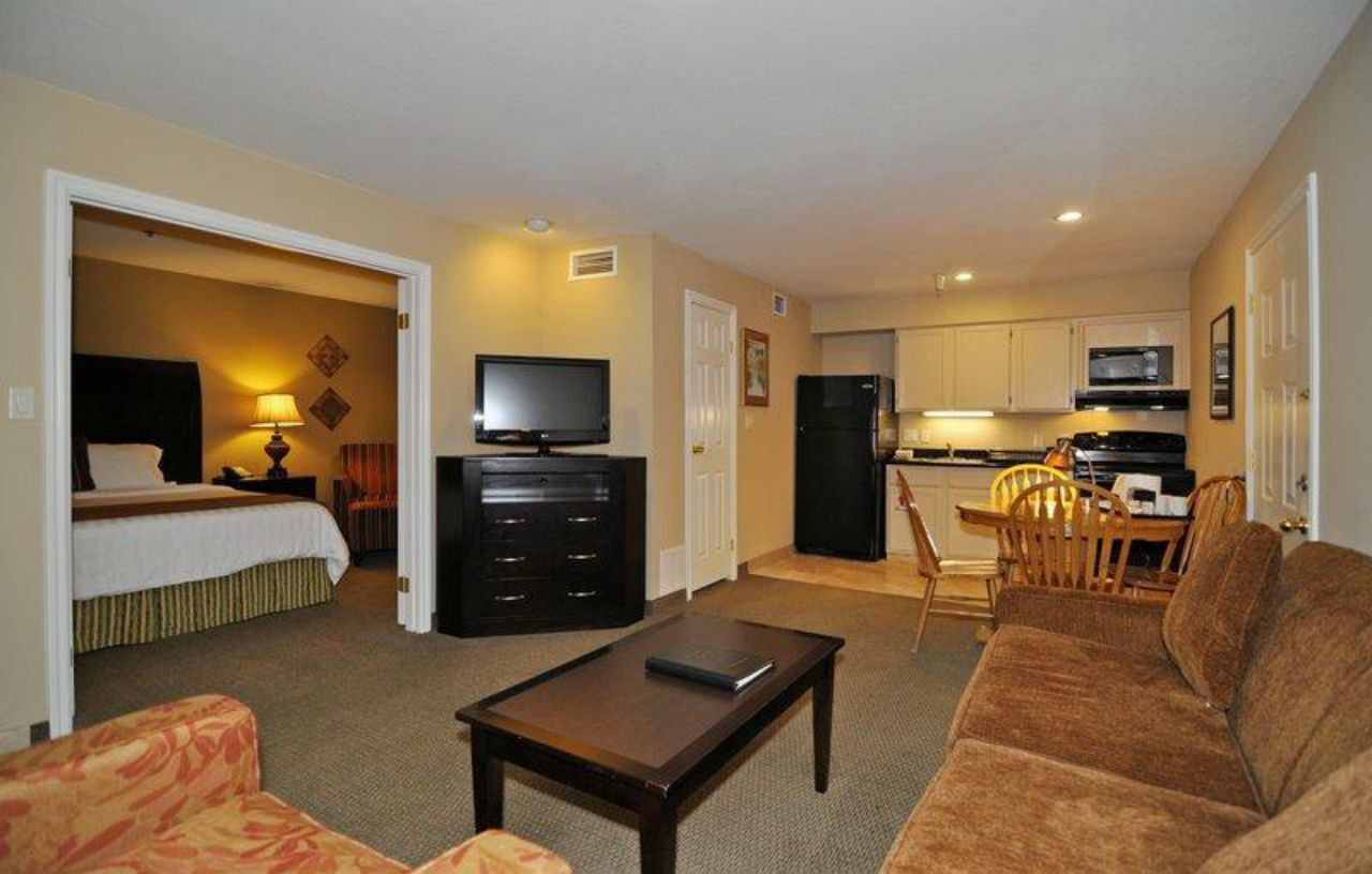 Best Western Orange Inn & Suites Eksteriør billede